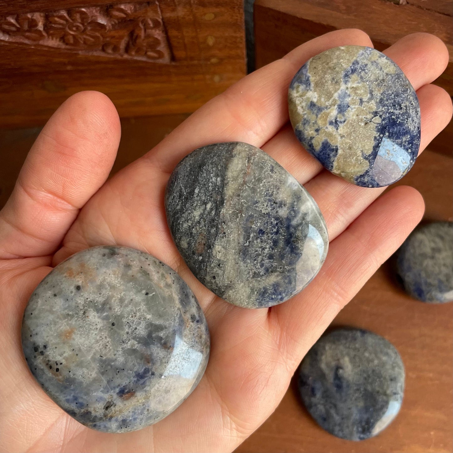 Sodalite Pocket Stones - Ideal for Yoga and Relaxation
